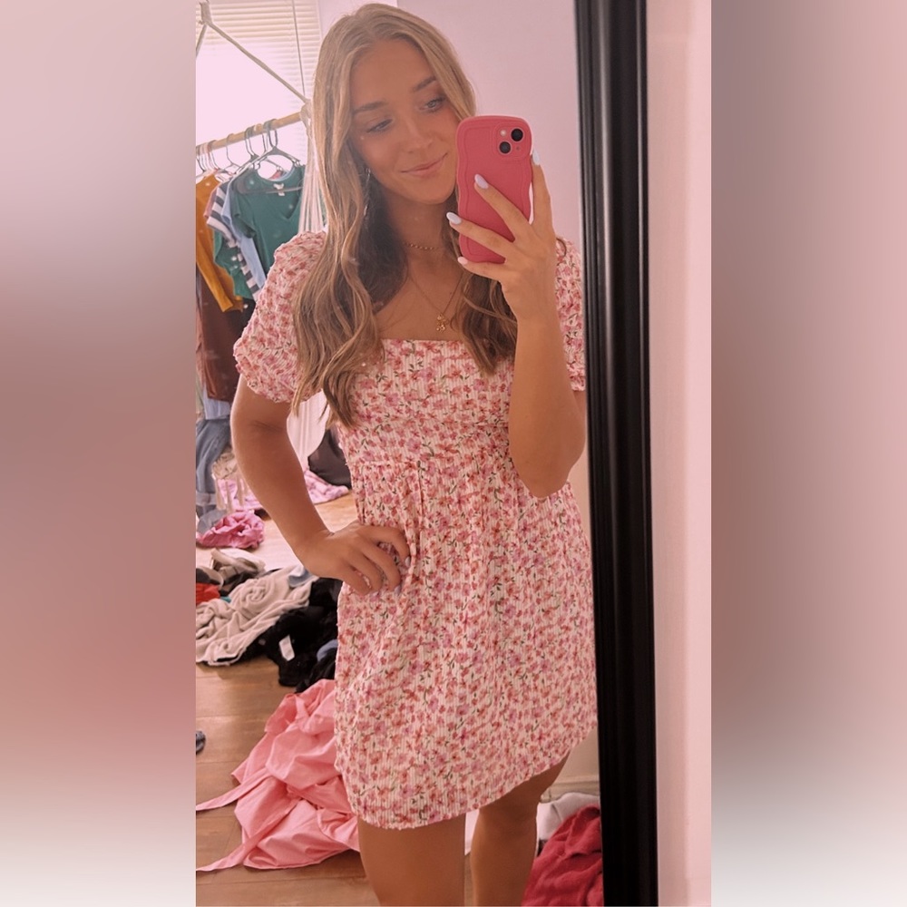 floral dress with poofy sleeve